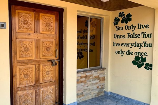 ghatshila-cottage-entrance