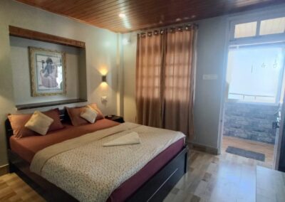 Gidda Pahar home stay room